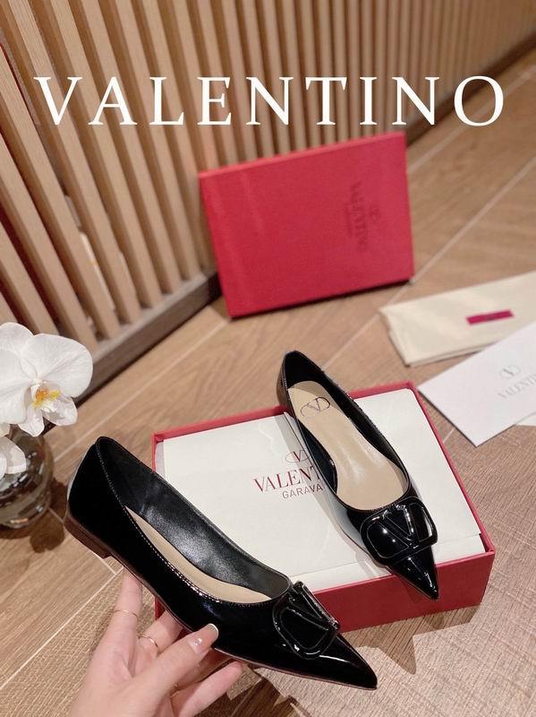 Valentino Women's Shoes 653